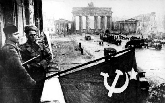 Sovjetski vojnici u Berlinu, Foto: Wikipedia